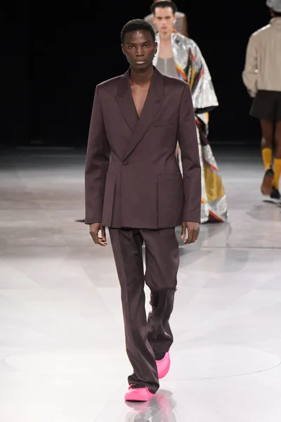 Look 40